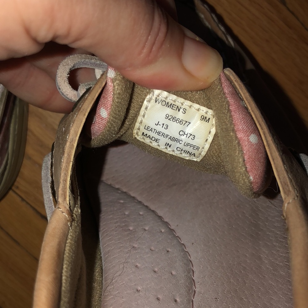 Sperry Top-Siders Pink pattern with white Polka Dots on Tan Leather - Picture 8 of 10
